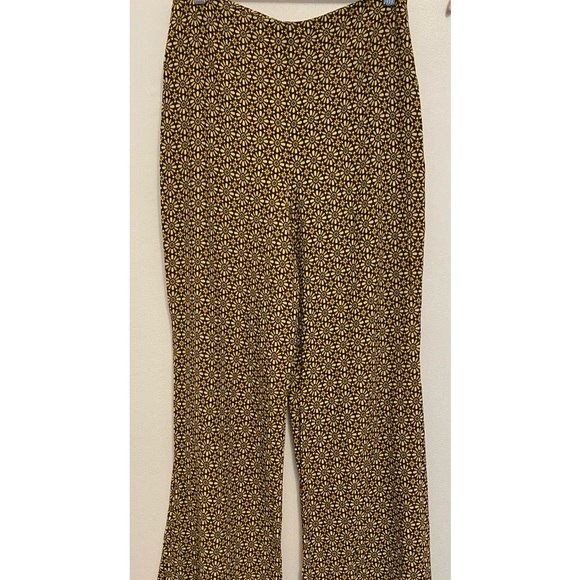 UO Geo Floral High-Rise Soft Flare Trousers - Picture 4 of 4